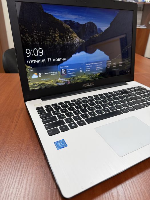 Ноутбук ASUS X553S