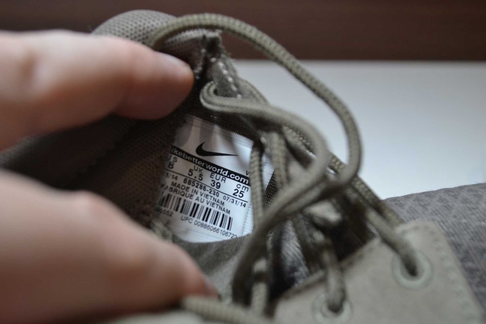 nike rosherun 39р кроссовки оригинал