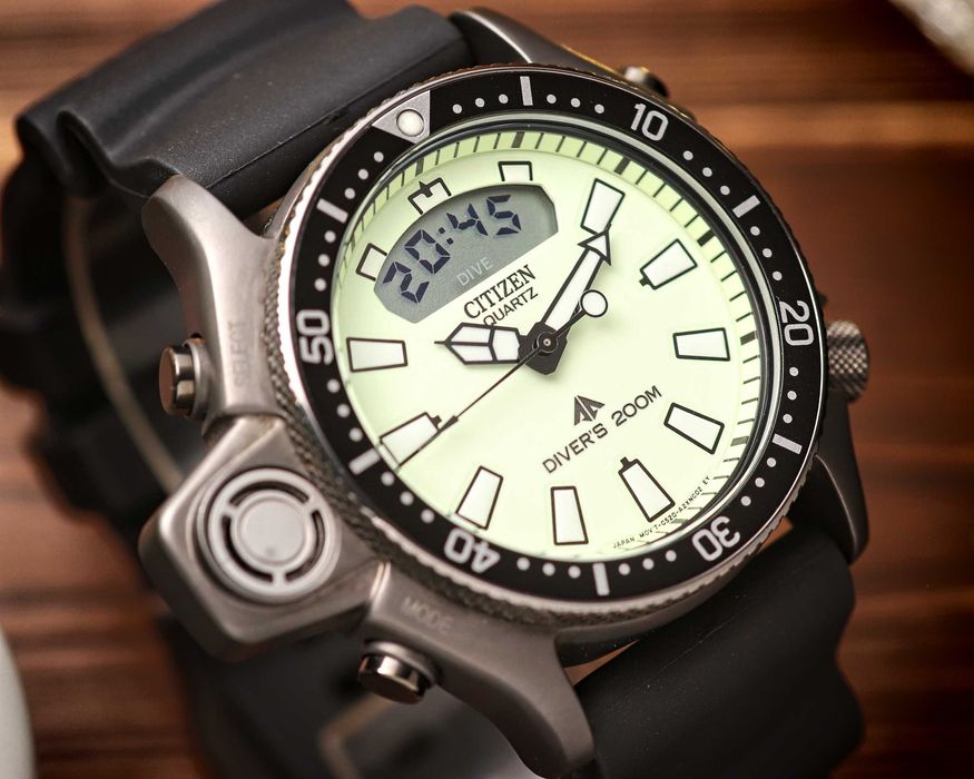 Citizen JP2007-17W Aqualand Full Lume Diver 200 m Głębokościomierz