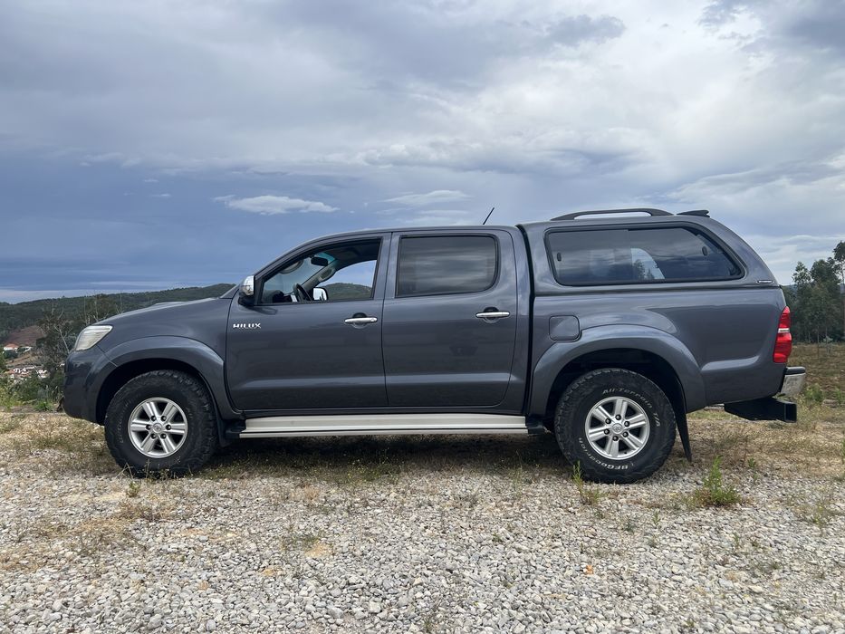 Toyota Hilux 3.0 D-4D ano 2012 – Motor Novo,