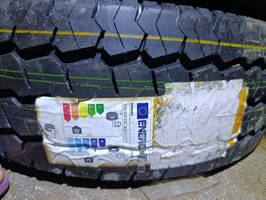 Комплект резини 235/63 R16 C