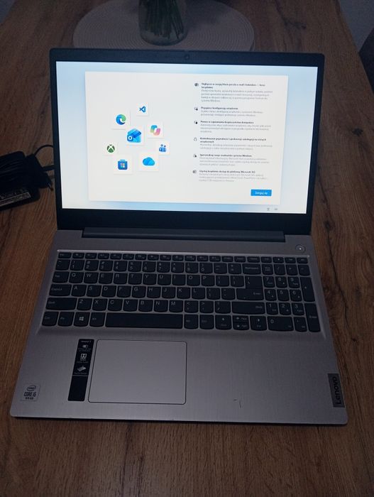 Lenovo IdeaPad 3 15IIL05, 15.6", i5-1035G1, 8GB RAM, 512SSD