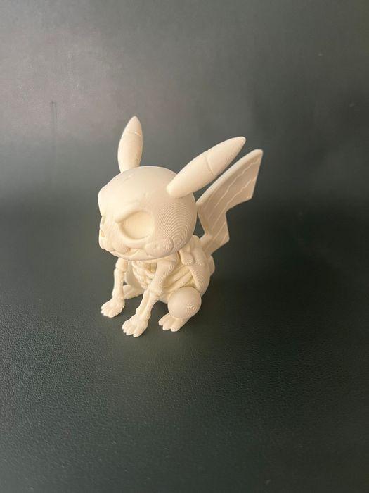 Figura Pokémon Pikachu Esqueleto
