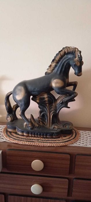 Relógio bronze,  várias estátuas