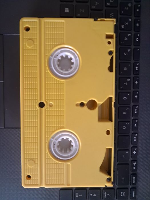 Для  видеомагнитофона vhs.  Редкая  Пересылаю.