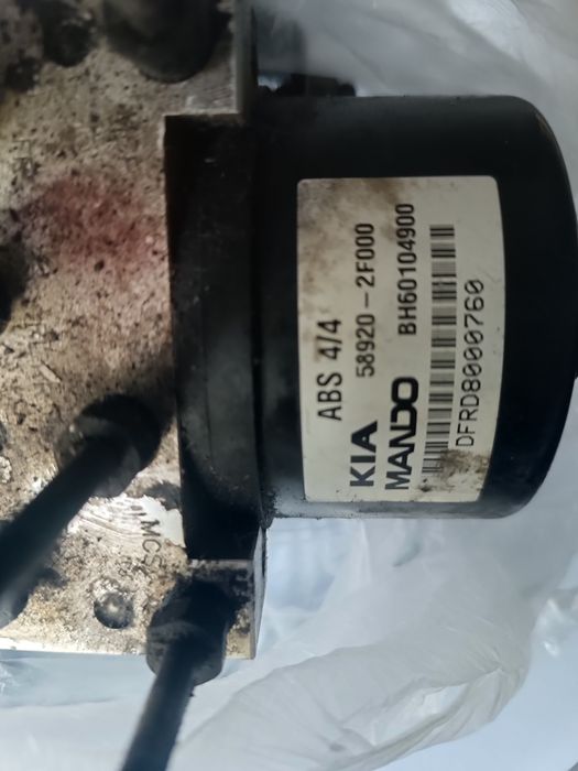 Kia cerato 2008 блок abs
