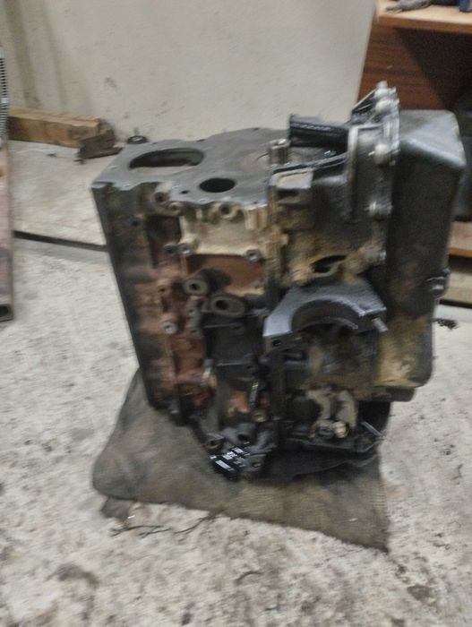 Головка колінвал Форд ford 1.8 tdci