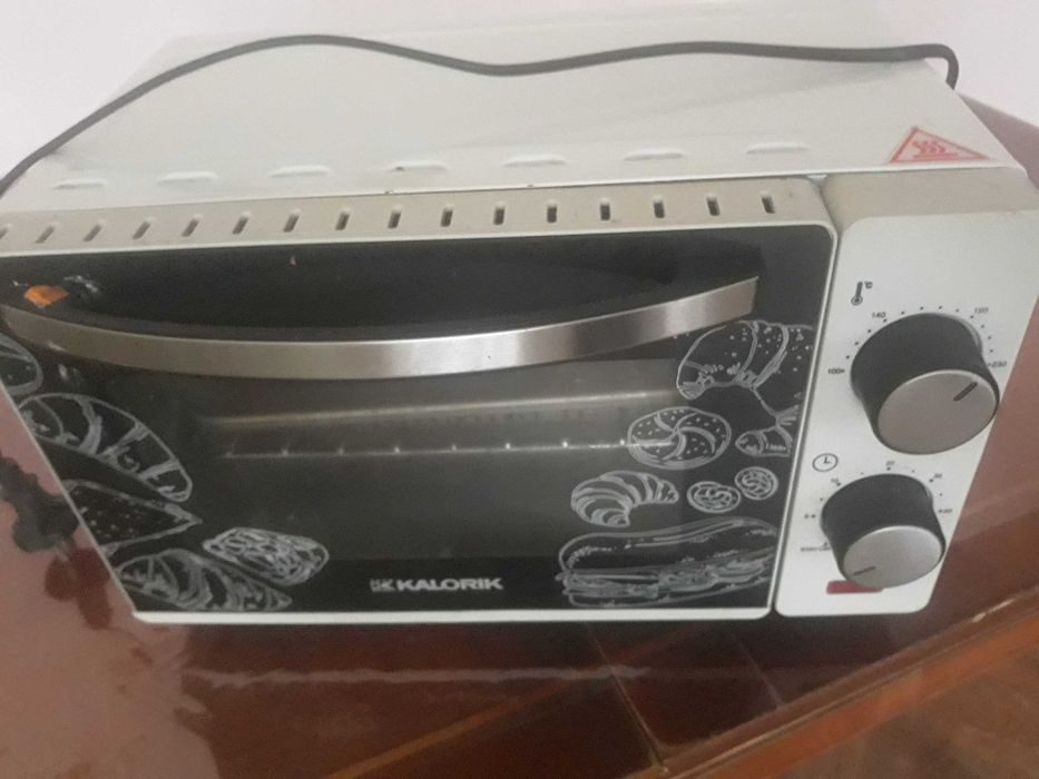 Маленька робоча духовка