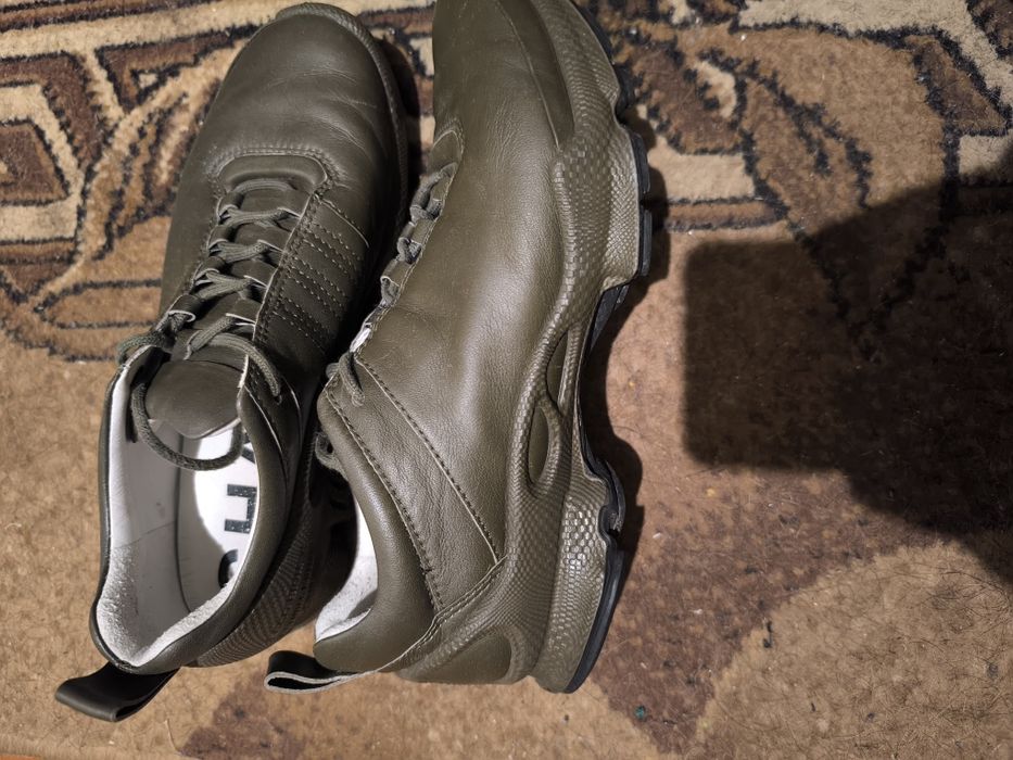 Продам кросовки ecco