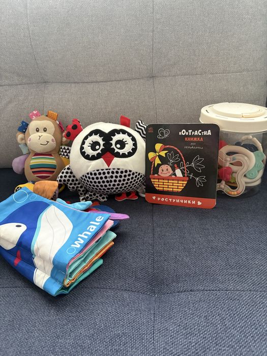 Іграшки для малюків