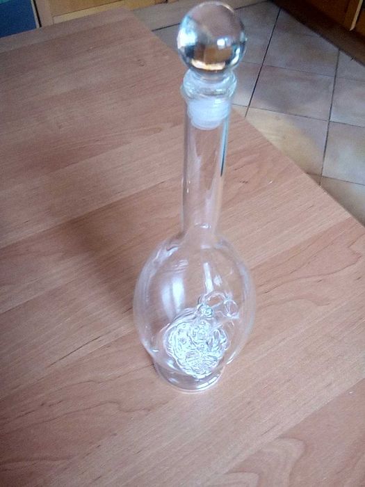 Karafka szklana na wino