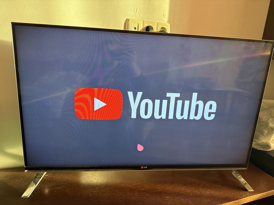 Телевізор LG 42LB690V