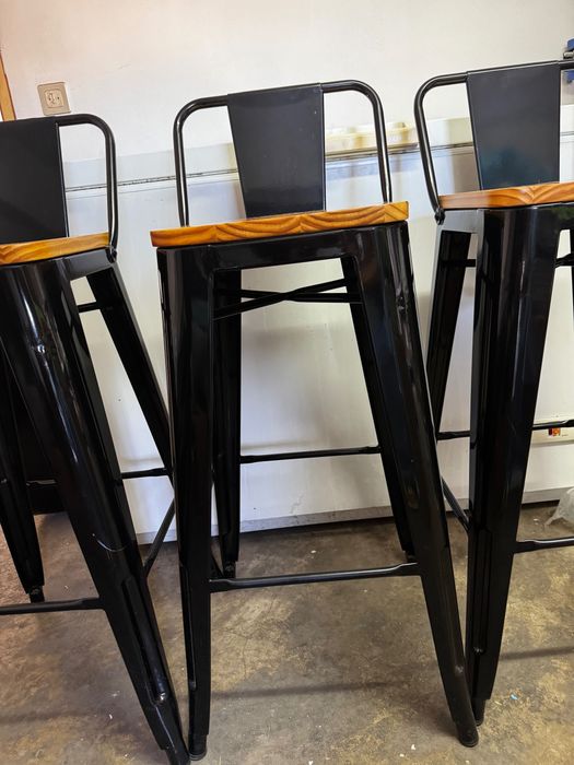 3 Cadeiras de bar , estilo Industrial.