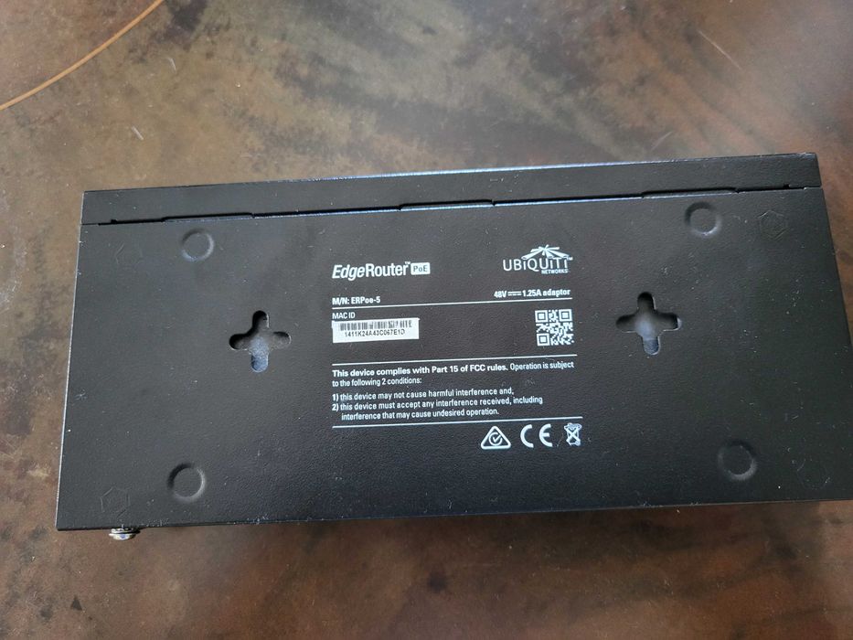 Edge router POE 5 Ubiquiti stan bardzo dobry, oryginalny zasilacz
