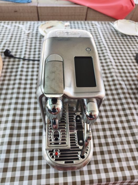 Máquina de Café Nespresso