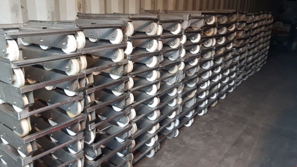 SKUP-pojemniki euro E2 skrzynki plastikowe palety H1 haki euro choinki