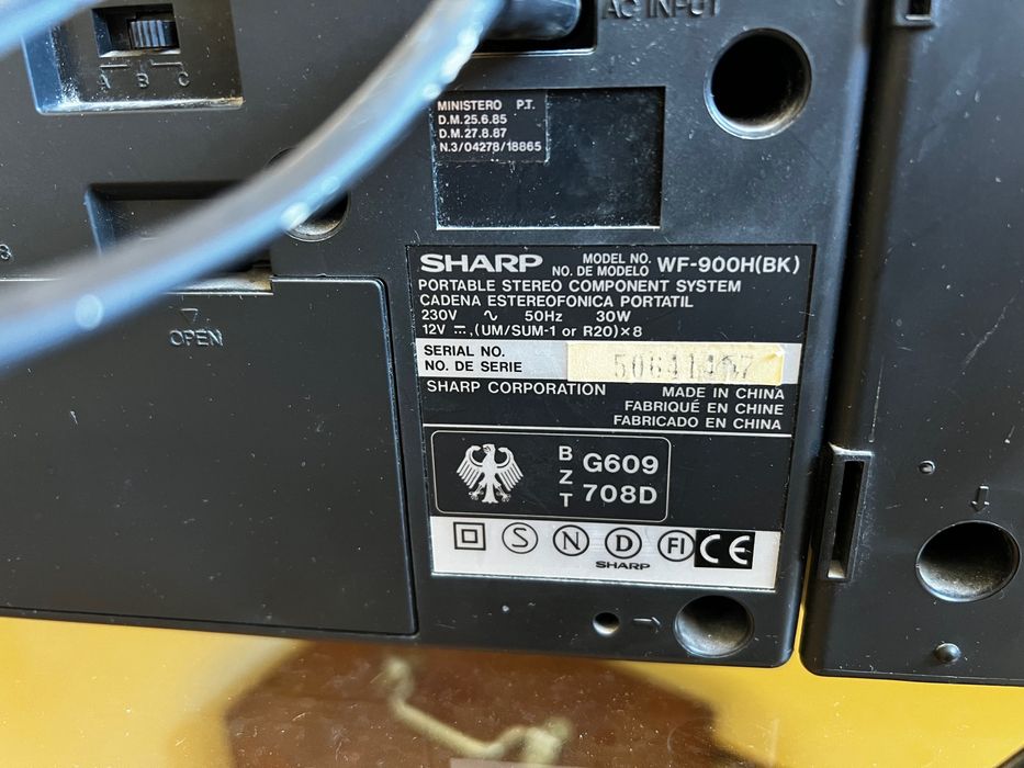 Sharp WF-900H(BK), двокасетна магнітола з радіо.