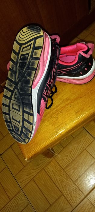 Buty sportowe damskie