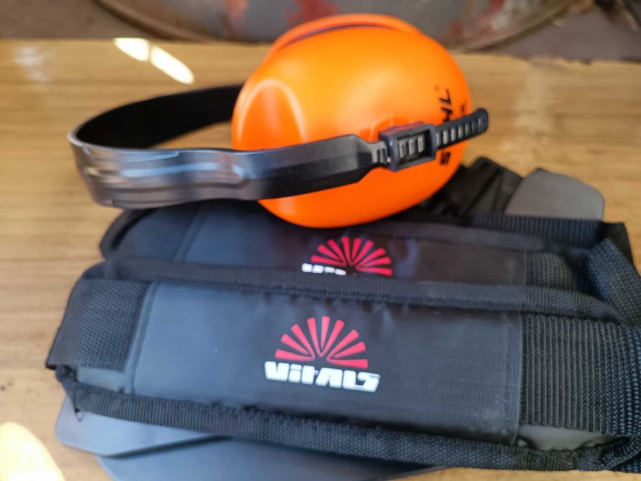 Ремінь мотокоси Vitals, навушники Stihl