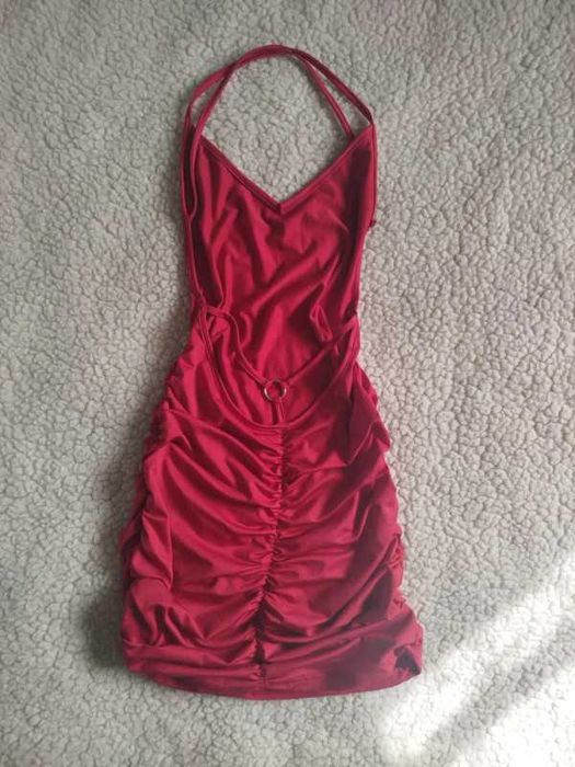 Krótka sukienka odkryte plecy imprezowa marszczona sexy bodycon