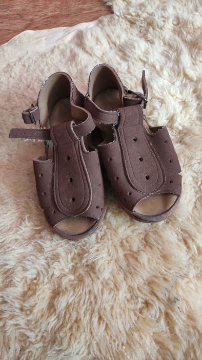 Сандалі босоніжки