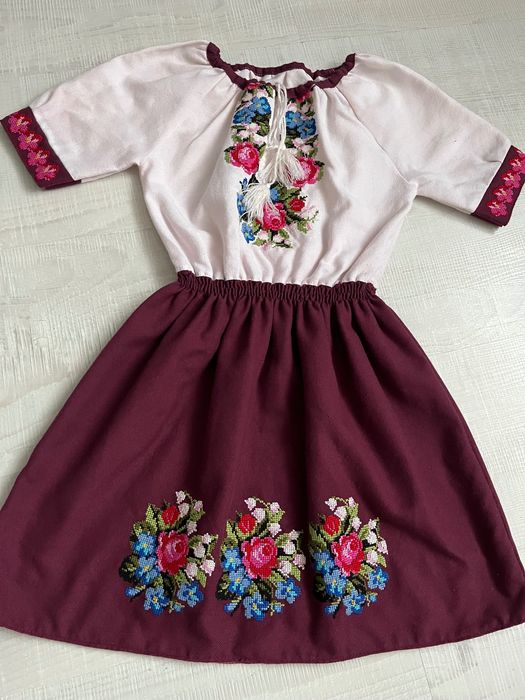 Плаття-вишиванка для дівчинки