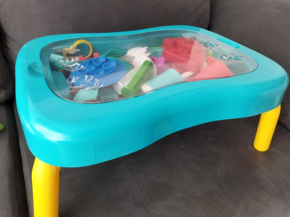 Mesa de brincadeira plasticina