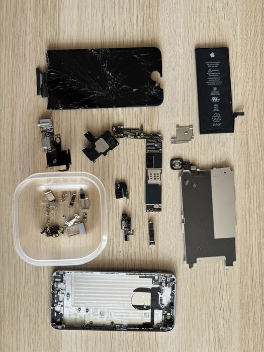 Telefon I phone Iphone 6 na wszystkie części bez wyświetlacza
