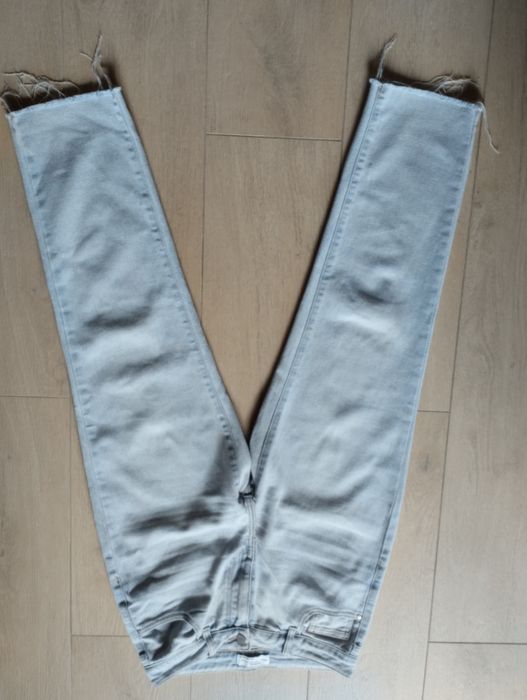 Spodnie damskie jeansowe na lato Redial r. 36