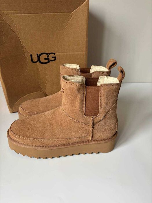 Зимове взуття уггі UGG