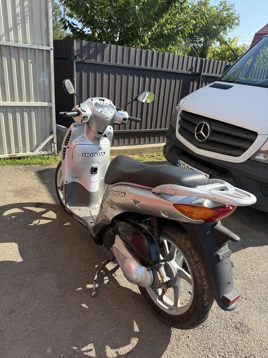 Продам Honda SH 150