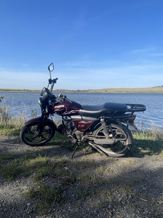 мотоцикл, мустанг фіт 2023 року