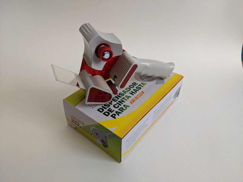 Диспенсер, размотчик для скотча ( клейкой ленты)