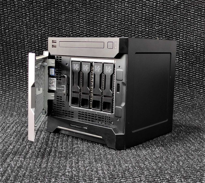 Сервер HP Proliant Microserver Gen8