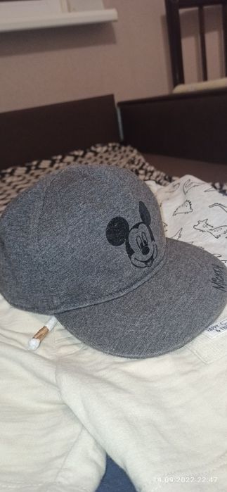 Одяг не дорого на 9-12 місяців  фірмовий george безрукавка