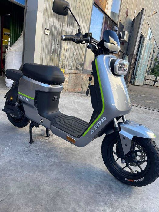 Оренда електроскутера А8Pro (прокат нових електроскутерів Київ)