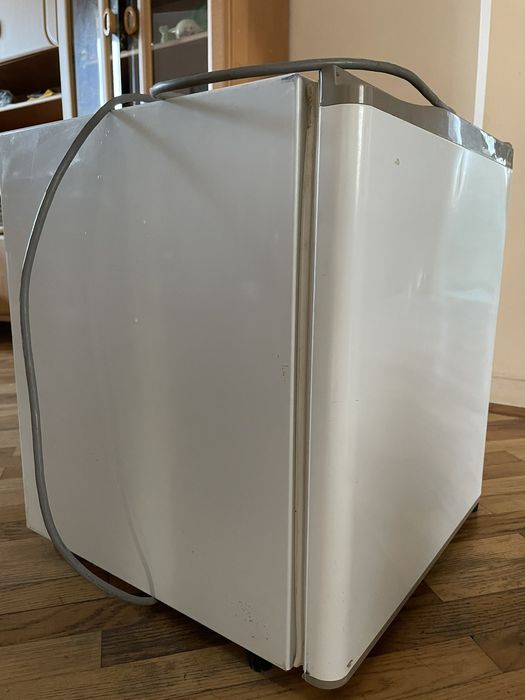 Холодильник малий