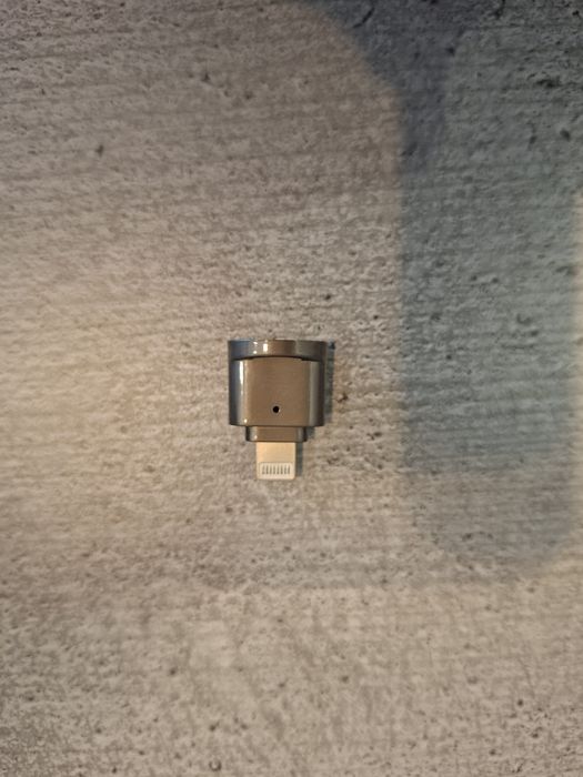 Продам комплект аксесуарів для iPhone (опис)