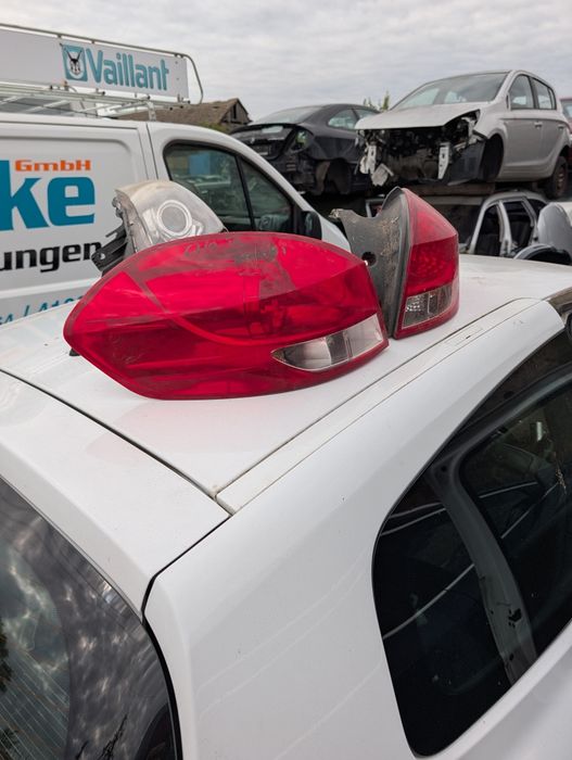 Clio III kombi lampy tył
