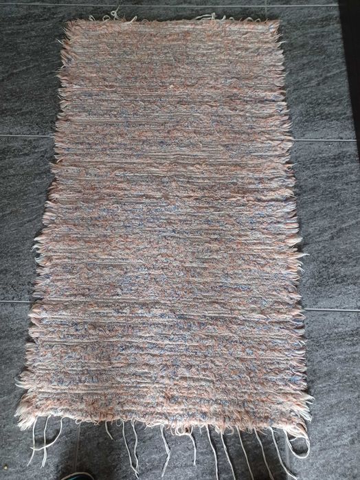 Carpetes e tapetes (como nova e novos)