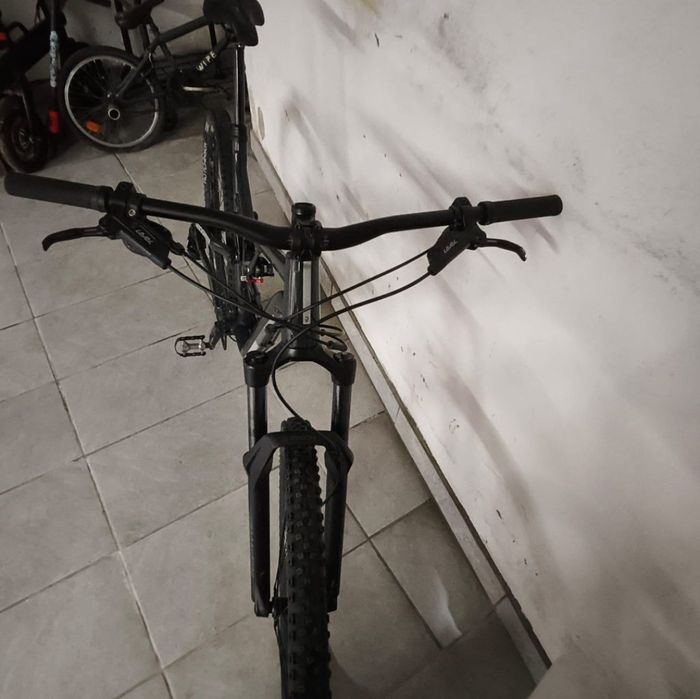 Bicicleta btt com pouco uso