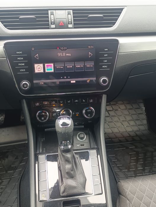 Skoda Superb 2018 року випуску.