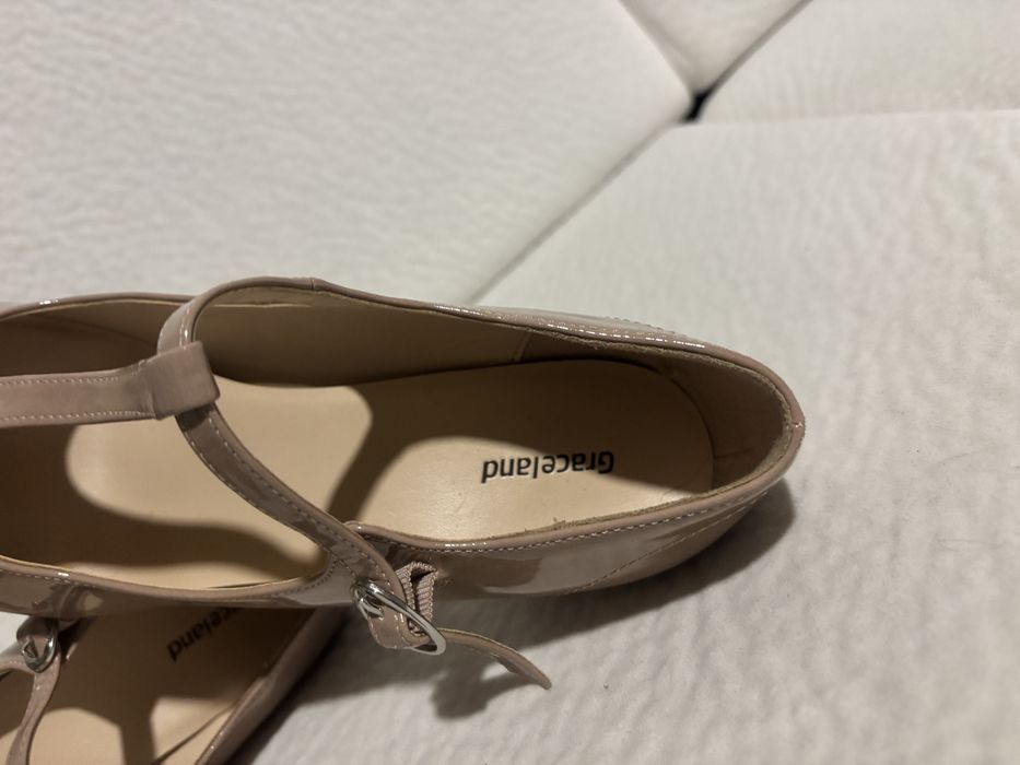 Buty czółenka obcas Graceland lakierowane