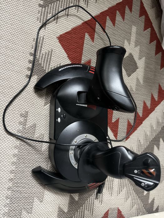 joystick thrustmaster