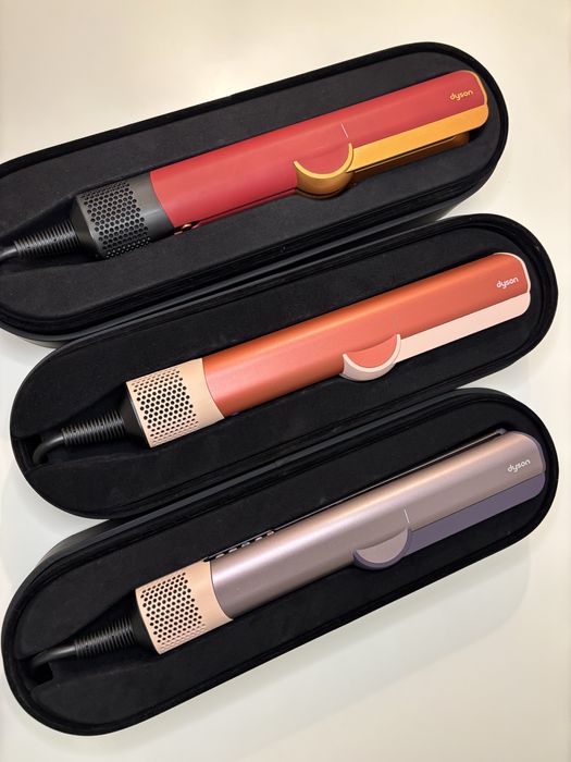 Dyson Airstrait акція  випрямляч є в наявності