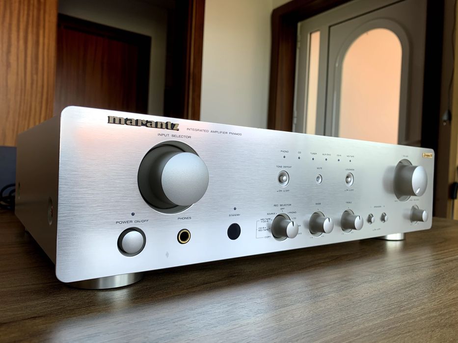 Amplificador Marantz PM 4400 OSE