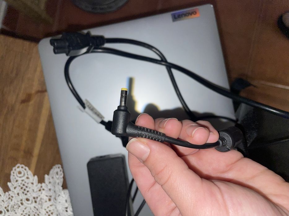 Lenovo IdeaPad 1 15ADA7- preço negociável