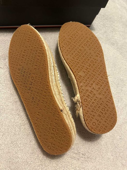 Białe espadryle na platformie Tommy Hilfiger 40