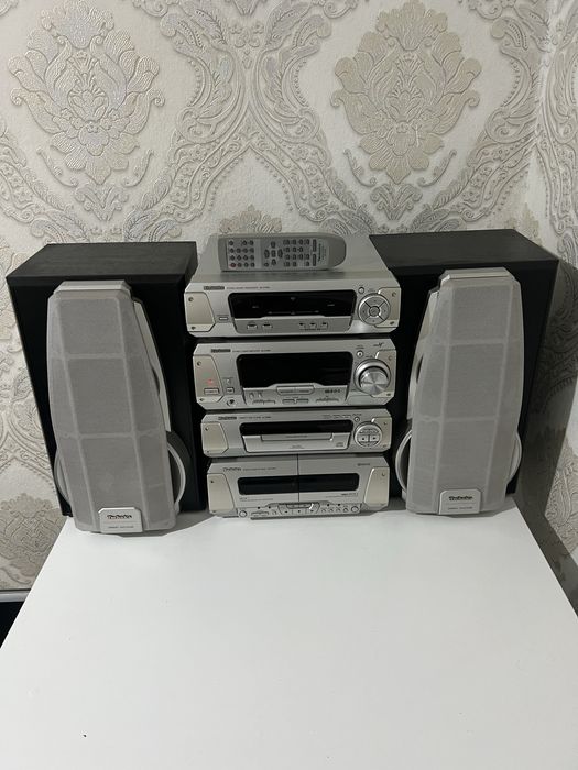Музукалный центр Technics Комплектный рабочий как новый