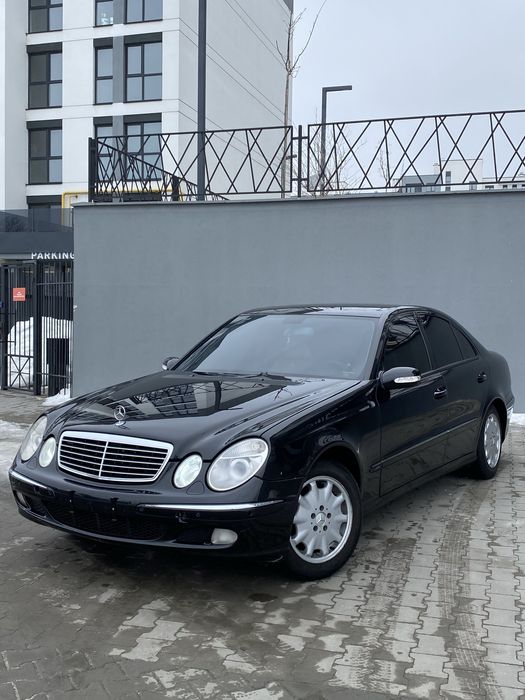 Mercedes Benz e200 w211